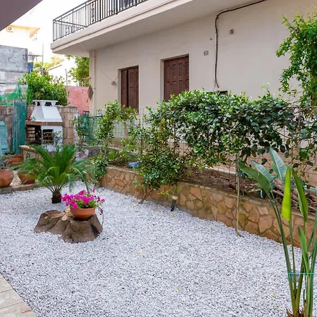 Laurel Heights Apartman Hriszí Aktí Haniá