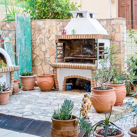 Laurel Heights Ханья