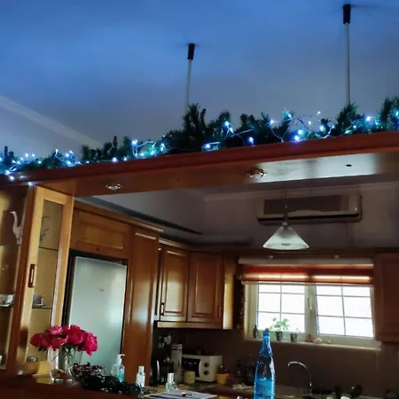 Laurel Heights Ханья