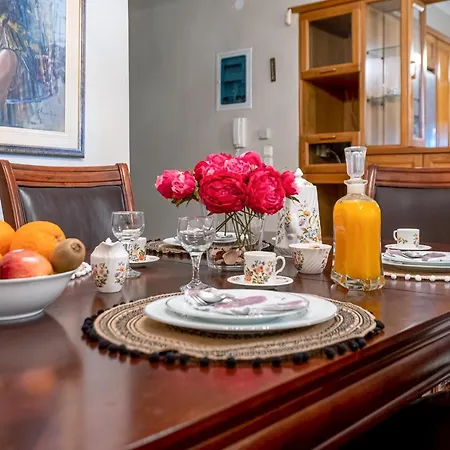 Laurel Heights Apartament *