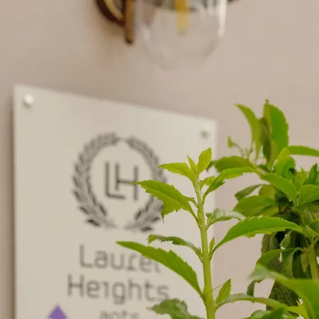 Laurel Heights Lejlighed