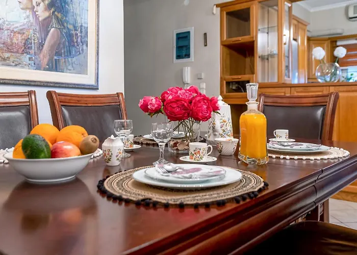 Laurel Heights Apartment *