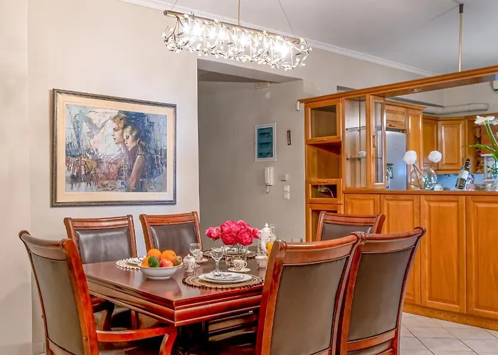 アパート Laurel Heights